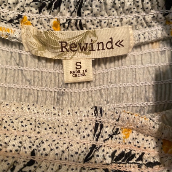 SOLD! Rewind babydoll top -size small - Picture 3 of 3